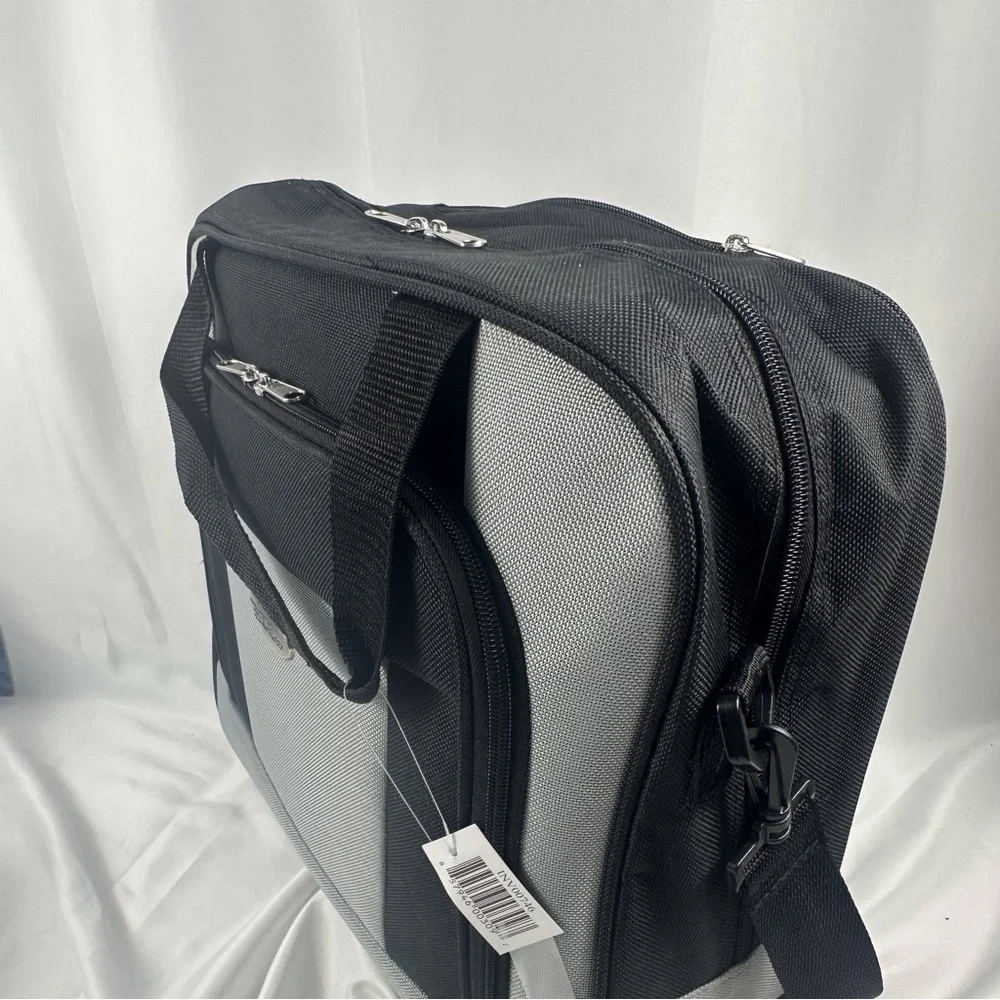 NWT Bella Russo laptop bag Please see the description